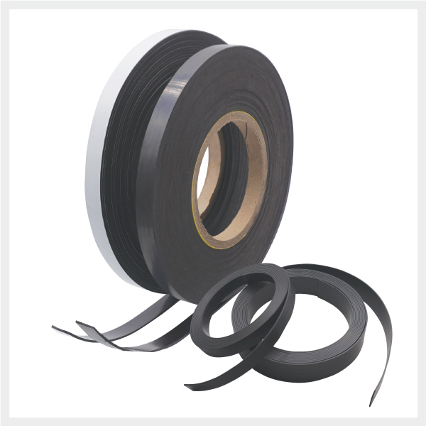Manufacturer of magnetic extruded rubber strips